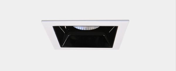 Voyager Square 32W